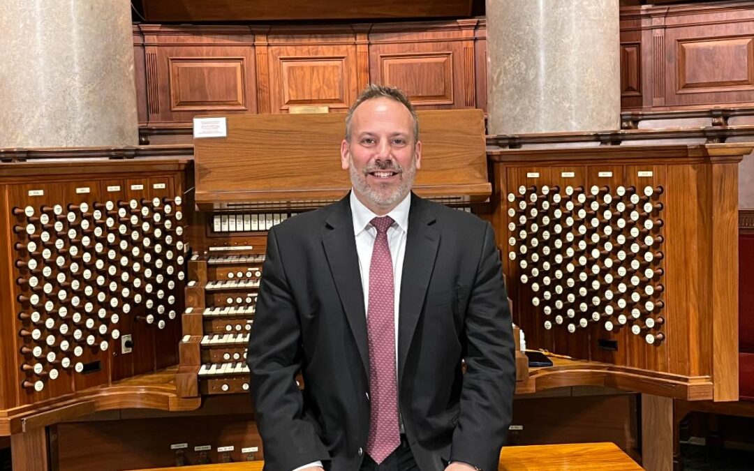 Organist Mark Pacoe on Oct 10